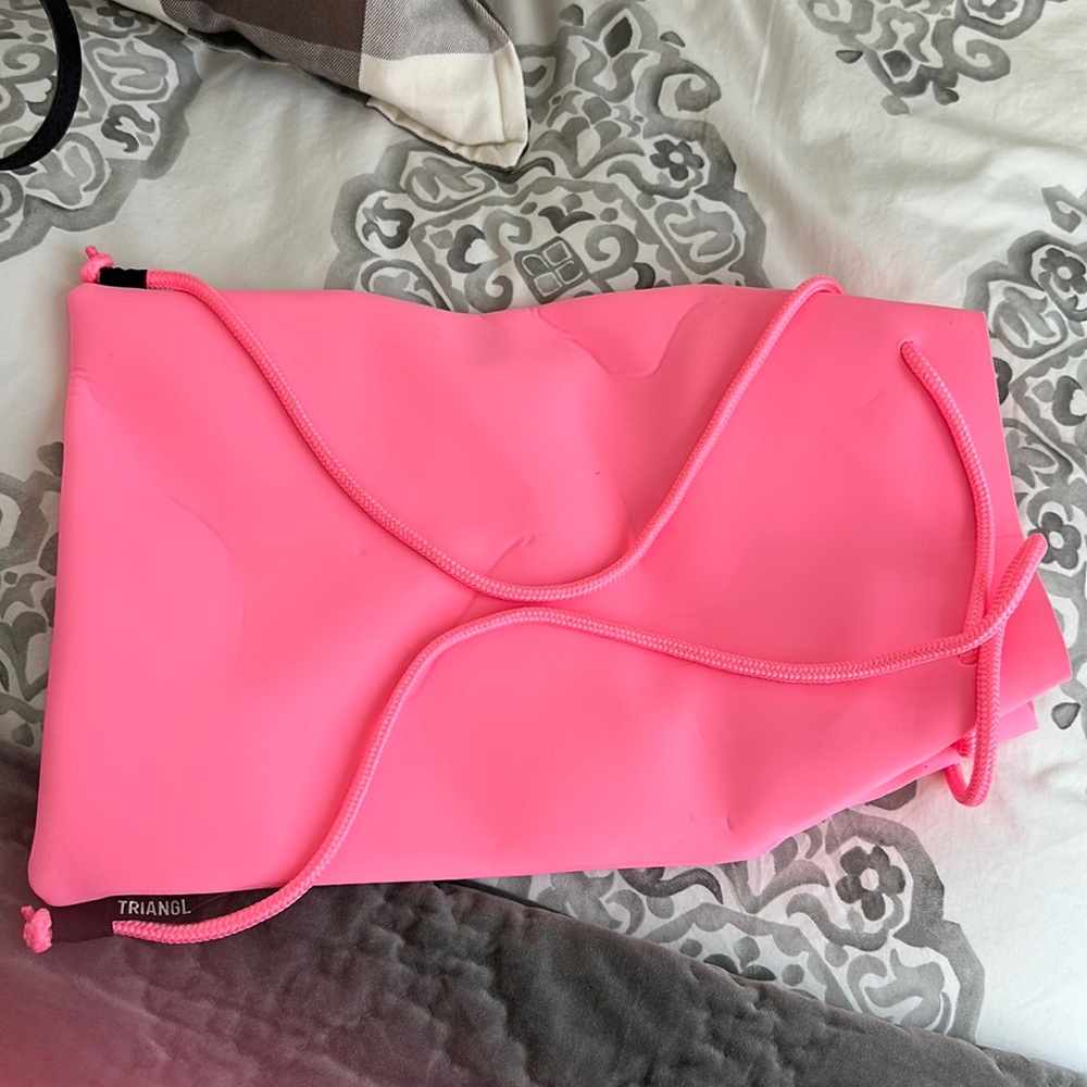 TRIANGL BEACH BAG